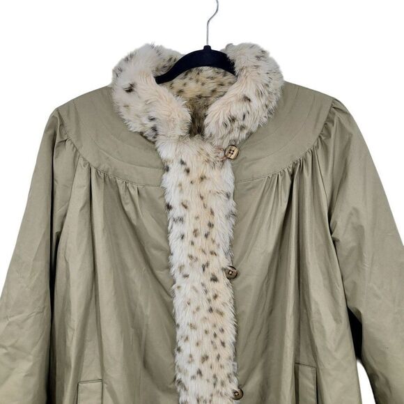 Vintage 70's Reversible Vegan Faux Fur Raincoat M Snow Leopard Animal Pockets - Picture 13 of 16